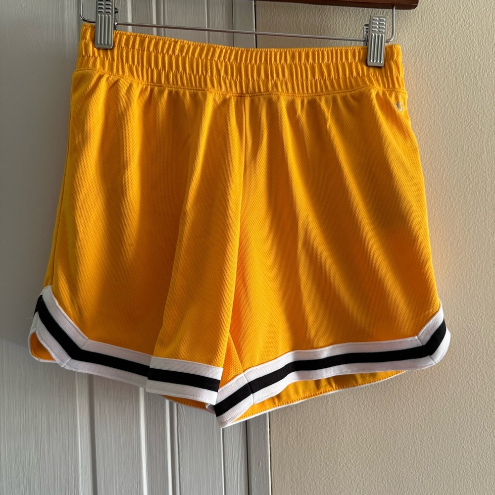 DSG Yellow Athletic Girls Medium 10-12 Shorts MidRise Sits Below Waist Relax Fit